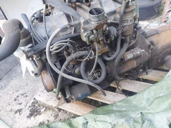 Petrol engine with gearbox - PEUGEOT 404 - 3