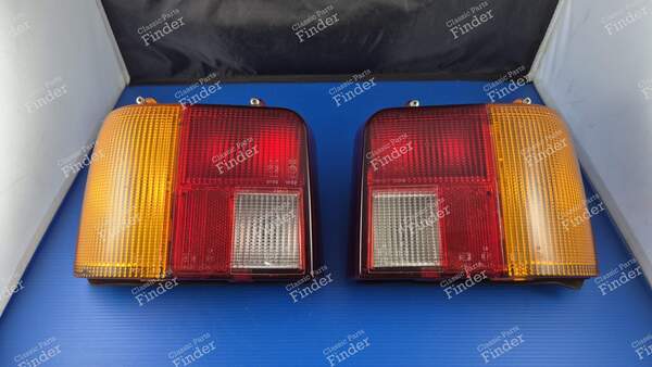 Ein Paar Rückleuchten - PEUGEOT 205 - 21325- 0