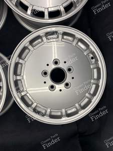 Original 'Gullideckel' Alloy Wheels 6Jx15 ET49 - MERCEDES BENZ 190 (W201) - 2014001502- thumb-3