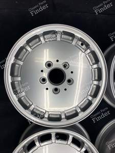 Original 'Gullideckel' Alloy Wheels 6Jx15 ET49 - MERCEDES BENZ 190 (W201) - 2014001502- thumb-4