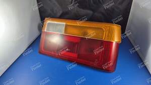 Feu arrière droit - R9 phase 1 - RENAULT 9 / Alliance / Broadway / 11 / Encore (R9 / R11) - 17409- thumb-1