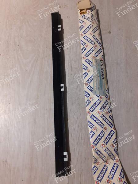 Window-cleaning wand - NISSAN Micra (K11) - 828204F900- 1