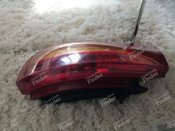 Rechte oder linke Rücklichter - CITROËN C6 - 9660737280 - 6350W9 (L) / 6350W7 (R)- 1