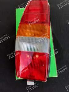 Left rear light - Station wagon version - PEUGEOT 305