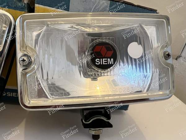 Paire de phare antibrouillards + caches - PEUGEOT 205 - 40283 / 7692- 3