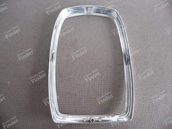 ENJOLIVEUR DE PHARE - MERCEDES BENZ /8 (W114 / W115) - 1305542052 / A1158260089- 5