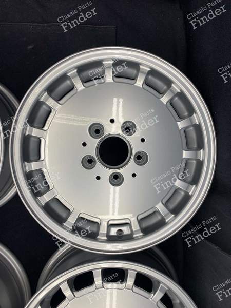 'Sportline Gullideckel' Alloy Wheels 7Jx15 ET41 - MERCEDES BENZ E (W124) - 1244010902- 2