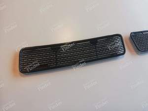 Hood ventilation grilles - RENAULT 9 / Alliance / Broadway / 11 / Encore (R9 / R11) - Equiv. 7704000879 (R) / 7704000878 (L)- thumb-1