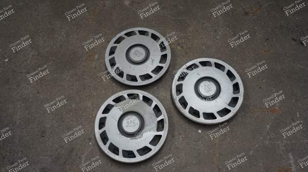 3 'Turbine' hubcaps - PEUGEOT 205 - 9606818180