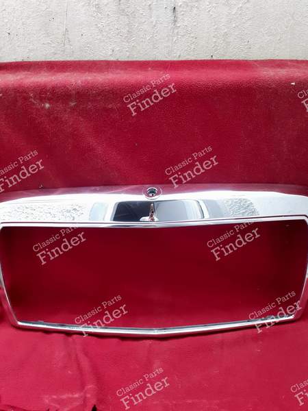 Chrome grille - MERCEDES BENZ E (W124) - 1
