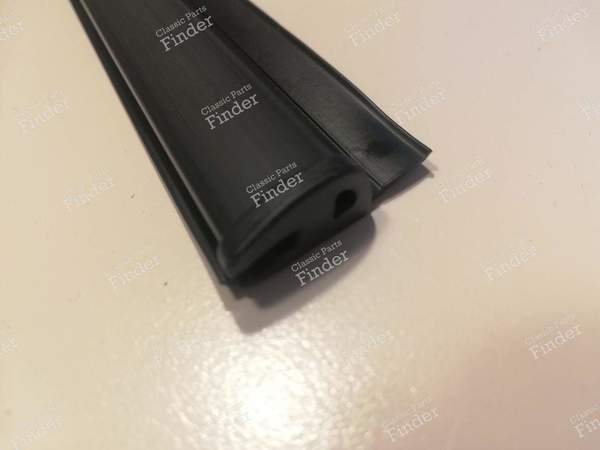 Left and right front lower door trim - BMW 5 (E34) - 9