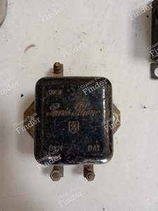 Charge regulator for Traction, Dauphine, 4cv... - CITROËN Traction Avant (7 / 11 / 15)