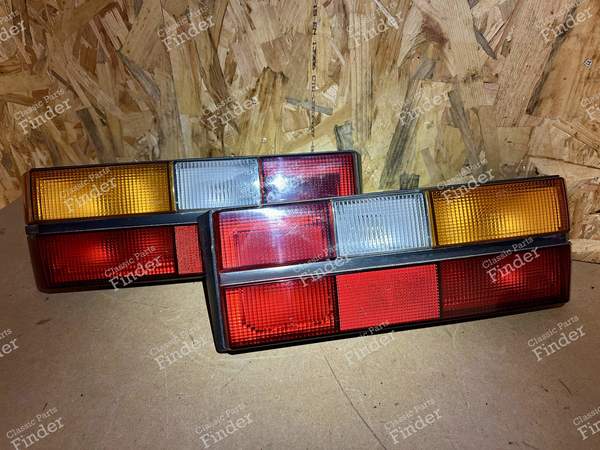 Paar Rücklichter - VOLKSWAGEN (VW) Golf I / Rabbit / Caddy / Jetta - 9EL124759-061 (L) / 9EL124760-061 (R)- 0