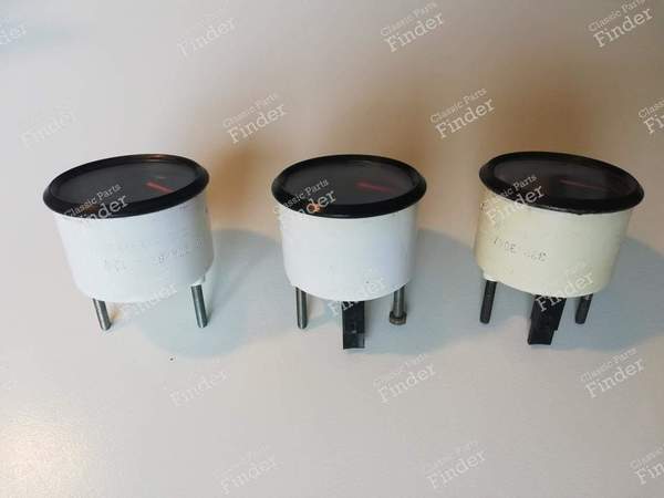 Set of three pressure gauges: Voltmeter + oil pressure + oil temperature - VOLKSWAGEN (VW) Käfer / Beetle / Coccinelle / Maggiolino / Escarabajo - 332.304/15/1- 2