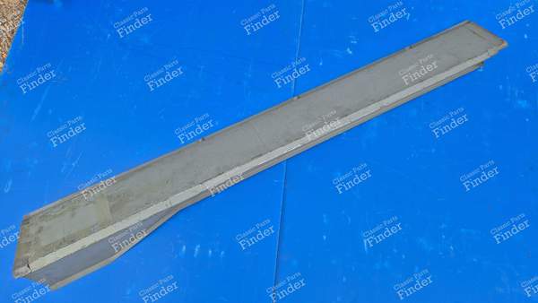 Tôle de longeron extérieur gauche - COUPE & CABRIOLET - PEUGEOT 204 - 700913- 1