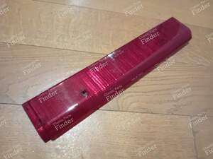 Cabochon de feu / Catadioptre arrière central - RENAULT 15 / 17 (R15 - R17)