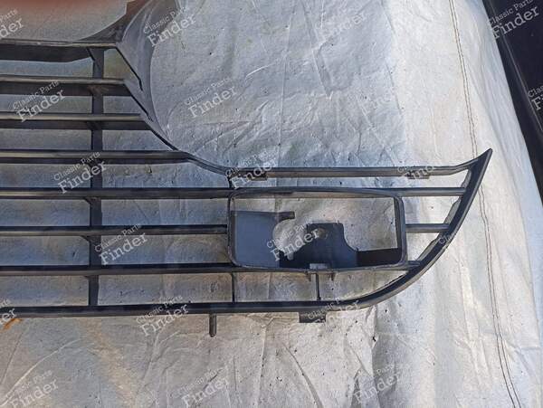 Calandre plastique - PEUGEOT 204 - 5