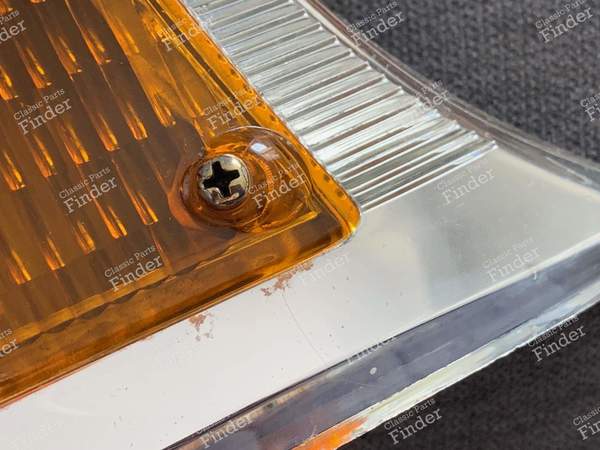 Right front flasher / Nightlight - R10 phase 1 - RENAULT 8 / 10 (R8 / R10) - 7076- 3