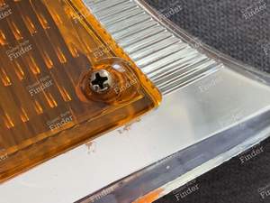 Right front flasher / Nightlight - R10 phase 1 - RENAULT 8 / 10 (R8 / R10) - 7076- thumb-3