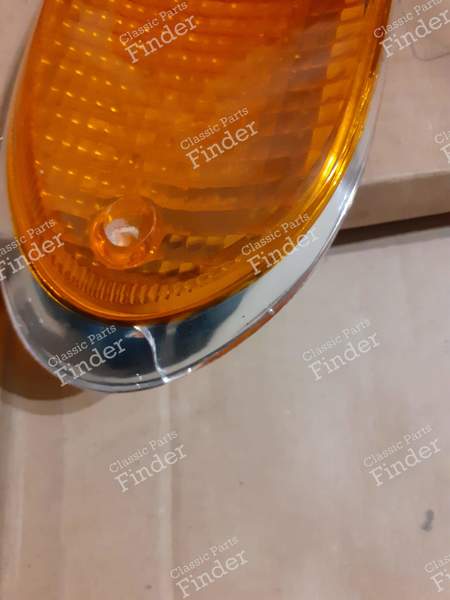 Cabochon for right rear light - PEUGEOT 204 - 6345.56- 3