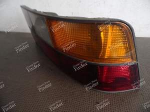 FEU ARRIERE DROIT - PORSCHE 924 - 477945216- thumb-2