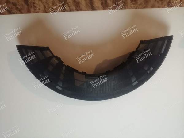 Grille de ventilation située au dessus de l'écran GPS - CITROËN C6 - 0