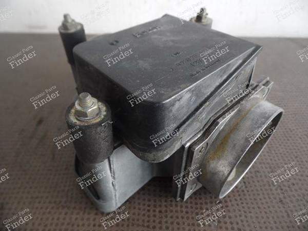 DEBITMETRE M30 - BMW 6 (E24) - Bosch: 0280203027 / BMW: 13627547981 / 13621286064- 1
