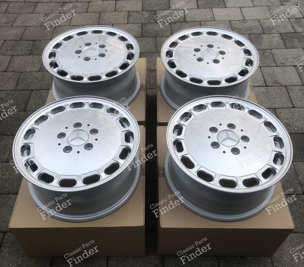 MERCEDES 'GULLIDECKEL' ORIGINAL WHEELS - W124/1244001802 - 6,5Jx15 ET49 - MERCEDES BENZ E (W124) - 124 400 18 02- 0