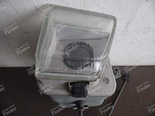 LEFT FOG LAMP PHASE 1 - MERCEDES BENZ SL (R129) - Bosch 0305120001  Mercedes 1298200156 ou A1298200156- 8