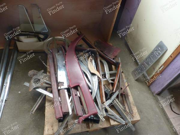 Lot de pièces 300SEC - MERCEDES BENZ W111 / W112 (Heckflosse) - 9