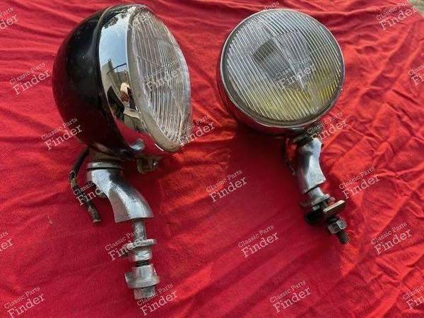 Pair of fog lights - CITROËN Traction Avant (7 / 11 / 15) - 630- 1