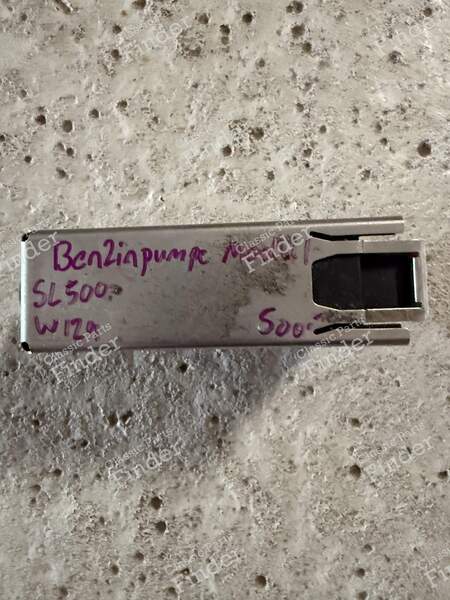 Fuel pump relay - MERCEDES BENZ SL (R129) - A0095455432 / 0537793- 3