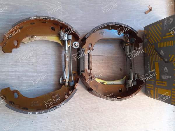 Rear brake shoe - RENAULT Clio - 7701205095- 0