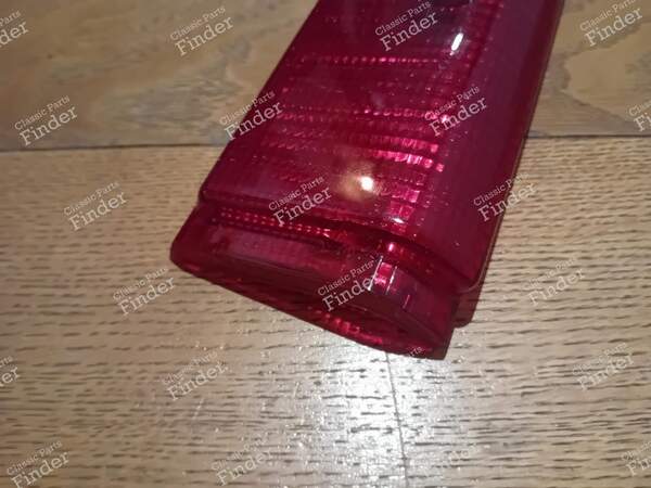 Cabochon de feu / Catadioptre arrière central - RENAULT 15 / 17 (R15 - R17) - 21330001- 6