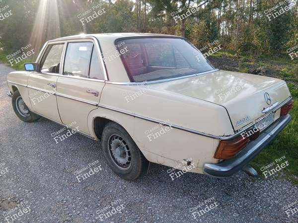220D - to restore fully or for parts - MERCEDES BENZ /8 (W114 / W115) - 115.115- 3
