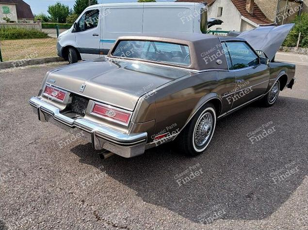 Komplettes Fahrzeug zur Restaurierung oder als Ersatzteilspender - BUICK Riviera - 3