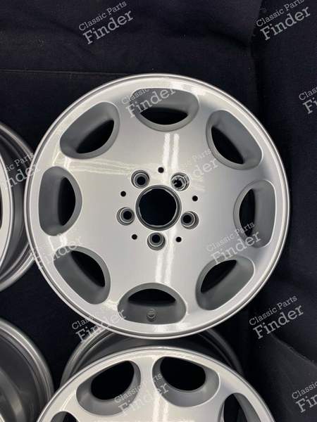 Original Mercedes Eight Holes Alloy Wheels - 7.5Jx16 ET51 - MERCEDES BENZ S (W140) - 1404000902- 2