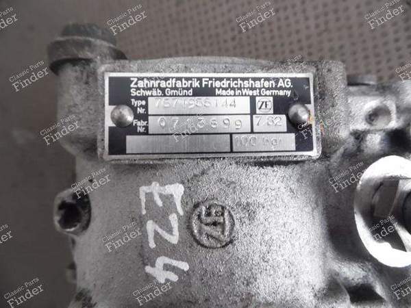 PUMPE SERVOLENKUNG - BMW 6 (E24) - 7671955144 / 32411127636 / 1127636 - Equiv. 1123634 / 324111123634- 2