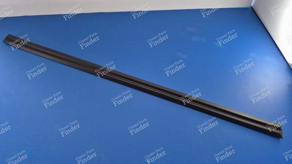 Türschutzleiste vorne rechts - PEUGEOT 305 - 9351.32- 0