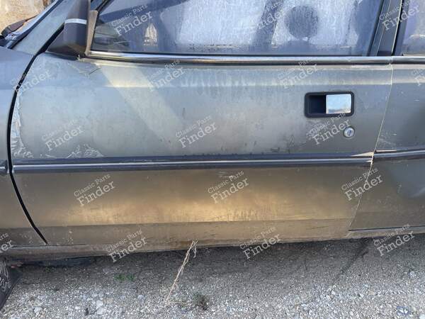 Porte avant gauche - PEUGEOT 305 - 5