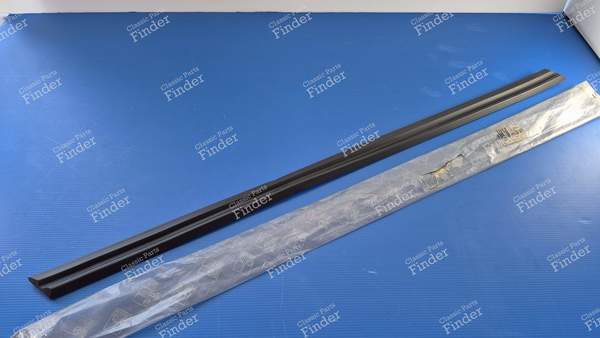 Right rear fender protection strip - PEUGEOT 305 - 8564.54- 0