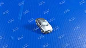 Pinien aus der Zeit - RENAULT Laguna I