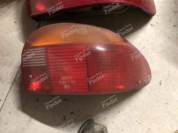 Right rear light - FORD Mondeo / Contour - 93BG13N004- 0