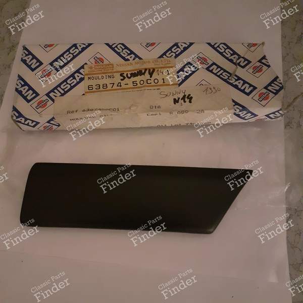 Right front fender trim - DATSUN Sunny (N14) - 6387450C01