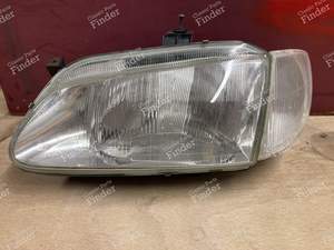 Headlight optics + Turn signal - RENAULT Mégane I - 085795- thumb-0