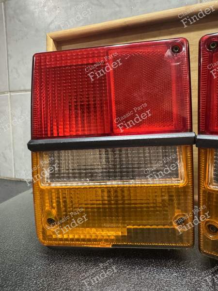 Taillight assembly - SAAB 900 - 208891- 2