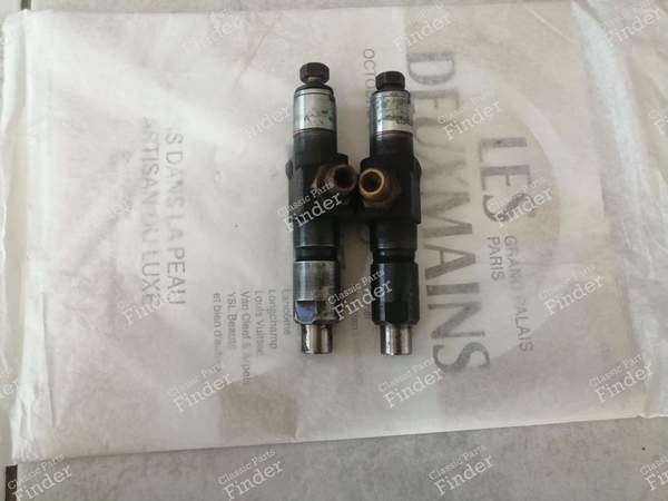 Set of two 2.5 diesel injectors - CITROËN CX - 0