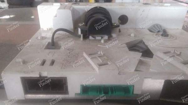 Platine de chauffage et de climatisation électronique - RENAULT 21 (R21) - 7700793892- 1