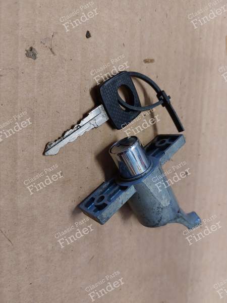Lock with key - MERCEDES BENZ /8 (W114 / W115) - 0