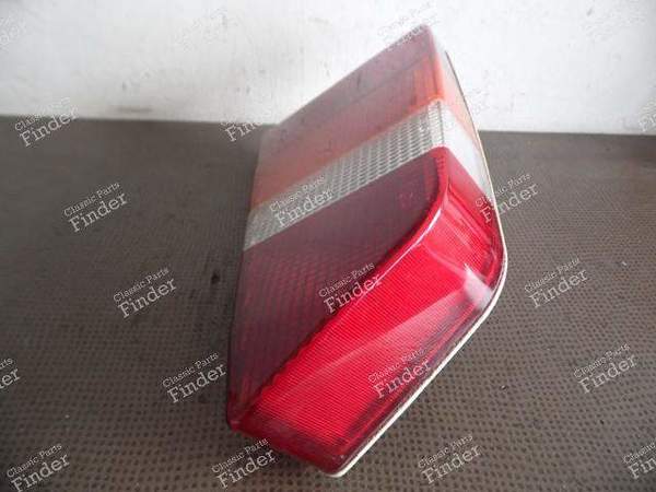 CABOCHON REAR LIGHT LEFT - CITROËN CX - 95653973 / 8076M- 7